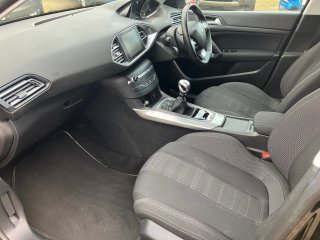 /photos/293/188357d8-c7f8-f386-a7d1-0c9d8eaeddd0_i320x240.jpg
