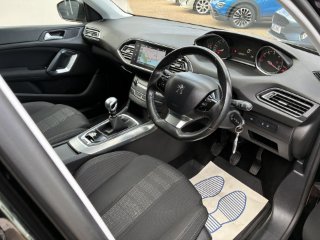 /photos/293/188e0515-34b7-51f0-4195-35f46e66c93a_i320x240.jpg