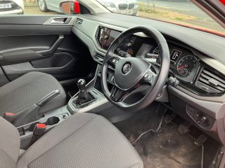 /photos/293/379638d7-e783-1371-1905-d141b16d2ec4_i320x240.jpg