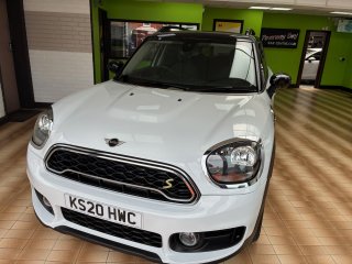 /photos/293/69a7dd99-cd63-97fc-c038-2c2ac9787e20_i320x240.jpg