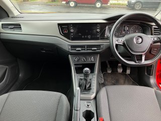 /photos/293/6f914abe-bca9-b3ca-81fc-a5ab17357b1c_i320x240.jpg