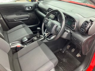 /photos/293/944657f3-5b1b-9da6-c25e-af4ae72a3a7d_i320x240.jpg