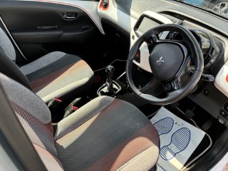 /photos/293/9a97fa0e-0c5d-e39c-18a7-aac2898b194f_i320x240.jpg