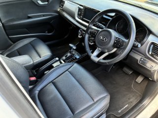 /photos/293/e6b11f23-a3e4-a4e8-d4b7-4a0e73f72c35_i320x240.jpg